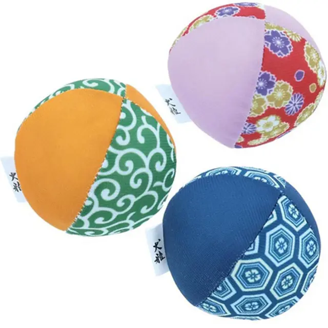 Petio - W25909 
 Petio犬雅 日式發聲狗玩具球 (單個)  (91602589)